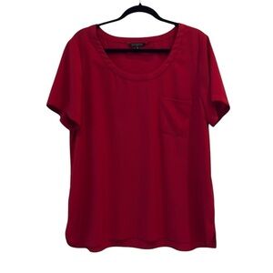 Banana Republic- women’s red short sleeve shirt / blouse with pocket. Size XL.